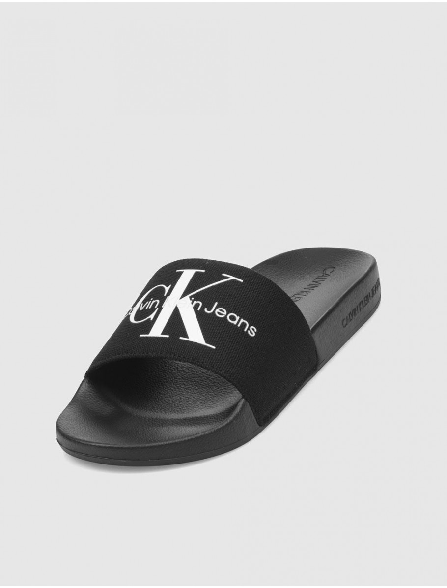 CHANCLA CALVIN KLEIN SLIDE MONOGRAM CO NEGRO