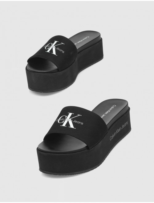 SANDALIA CALVIN KLEIN FLATFORM SANDAL MET NEGRO