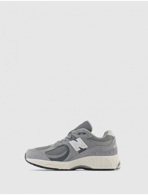 ZAPATILLA NEW BALANCE GC2002 GRIS