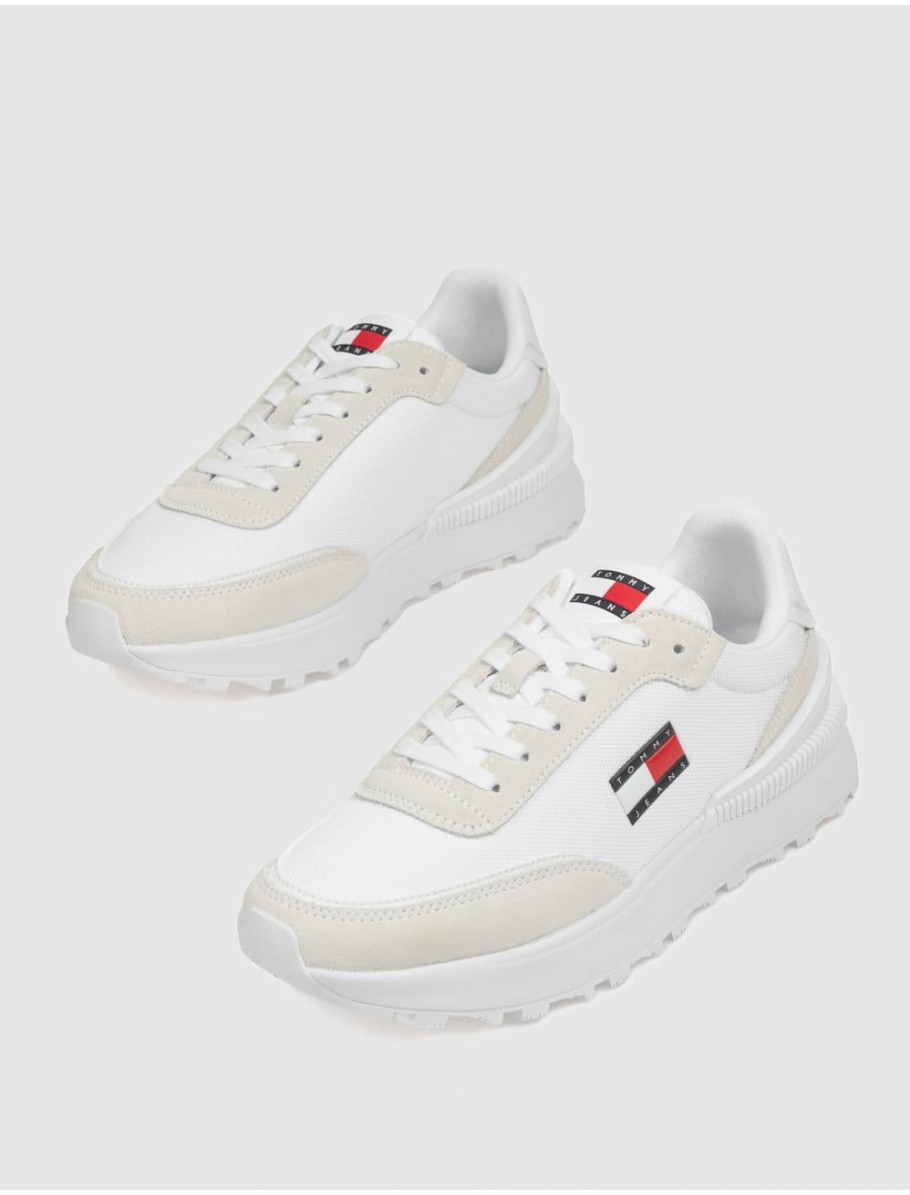 ZAPATILLA TOMMY HILFIGER TJW TECH RUNNER ESS BLANCO