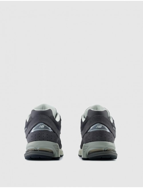 ZAPATILLA NEW BALANCE M2002R GRIS