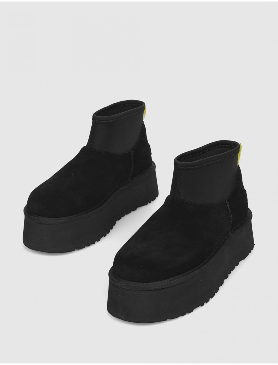 BOTÍN UGG CLASSIC MINI DIPPER NEGRO