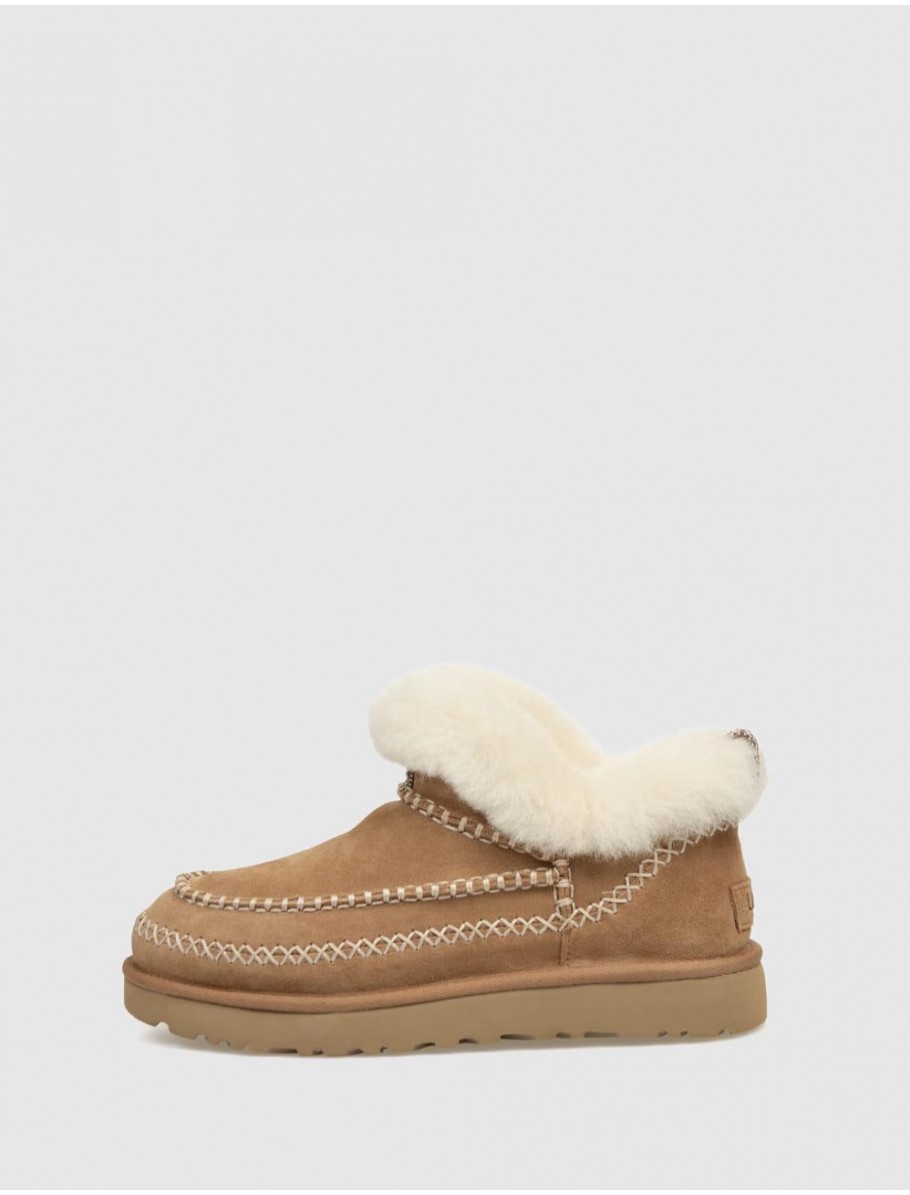 BOTiN UGG CLASSIC ULTRA MINI ALPINE CUERO