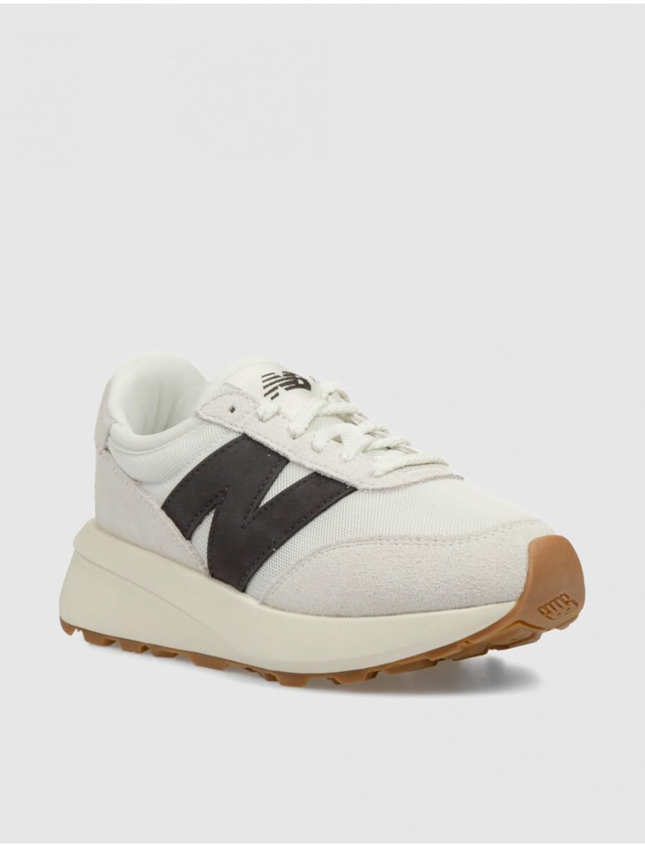 ZAPATILLA NEW BALANCE U370 BEIG