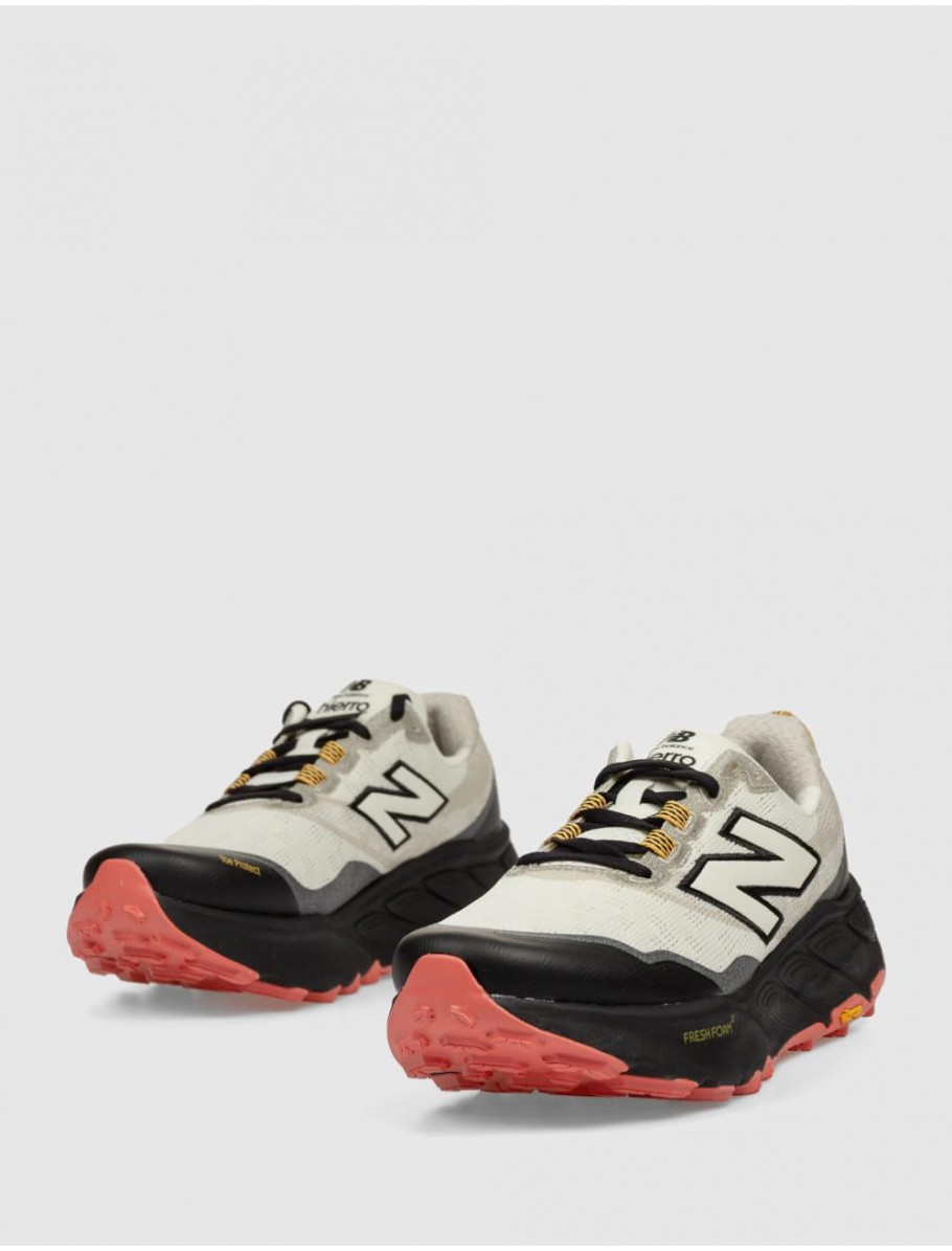 ZAPATILLA NEW BALANCE MTHIER BEIG