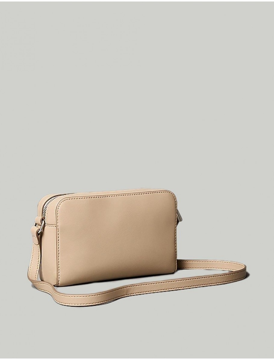 BOLSO CALVIN KLEIN SCULPTED EW CAMERA BAG20 BEIG