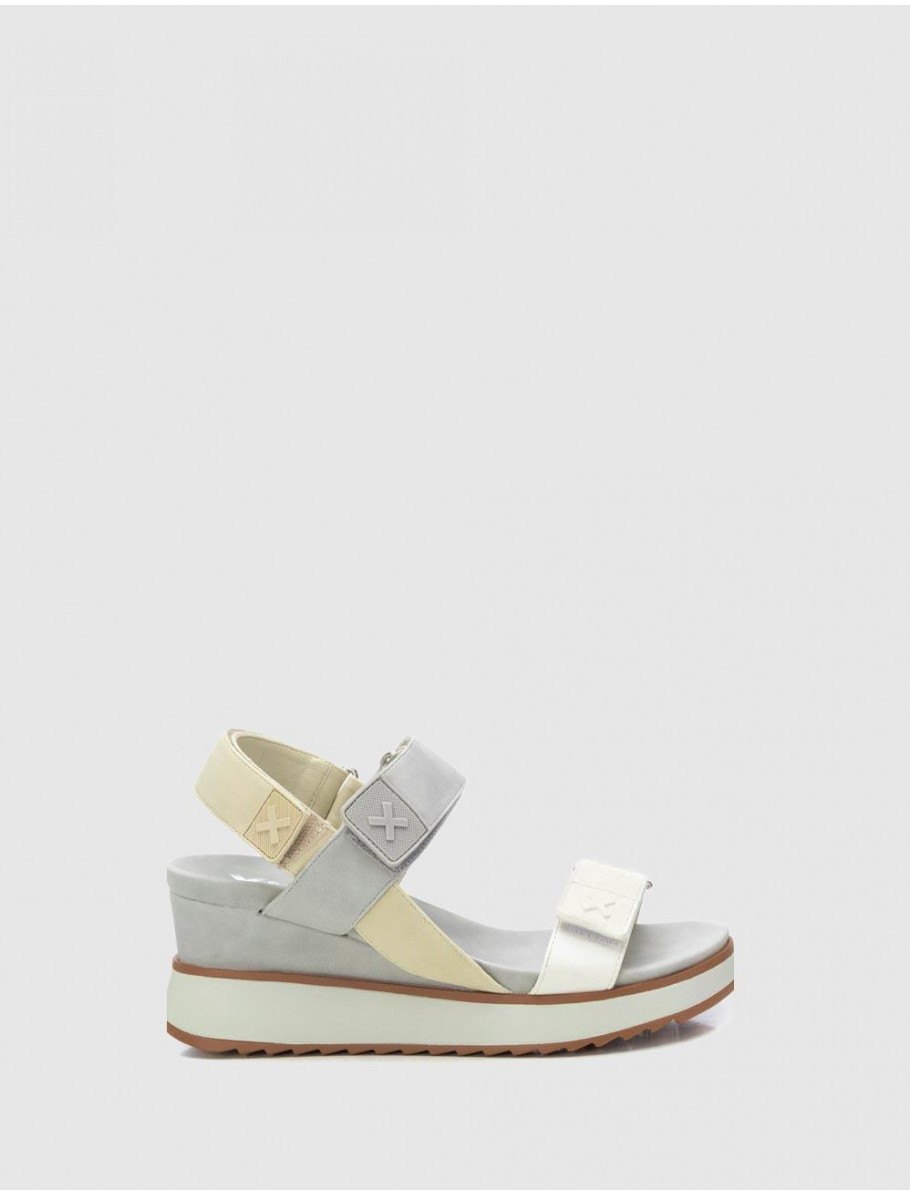 SANDALIA XTI 143848 GRIS
