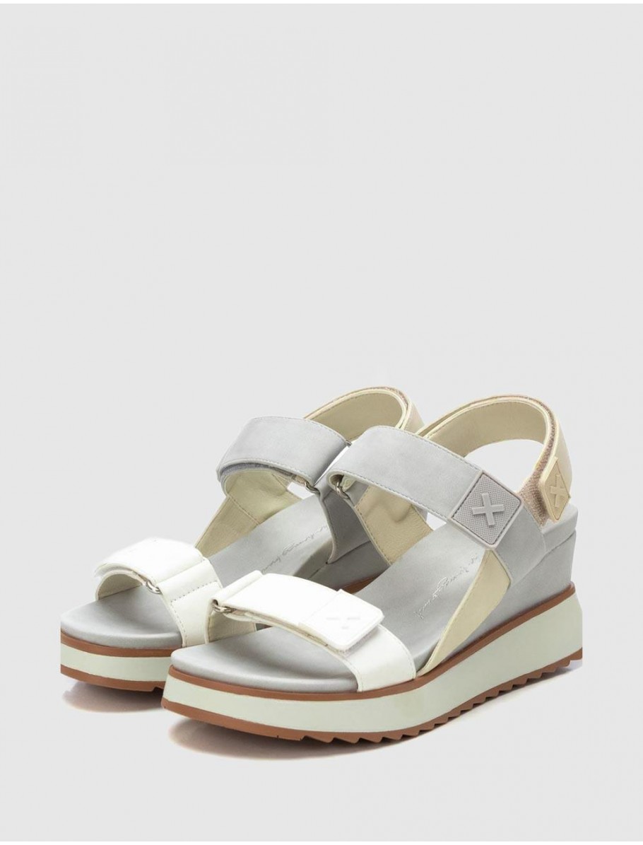 SANDALIA XTI 143848 GRIS