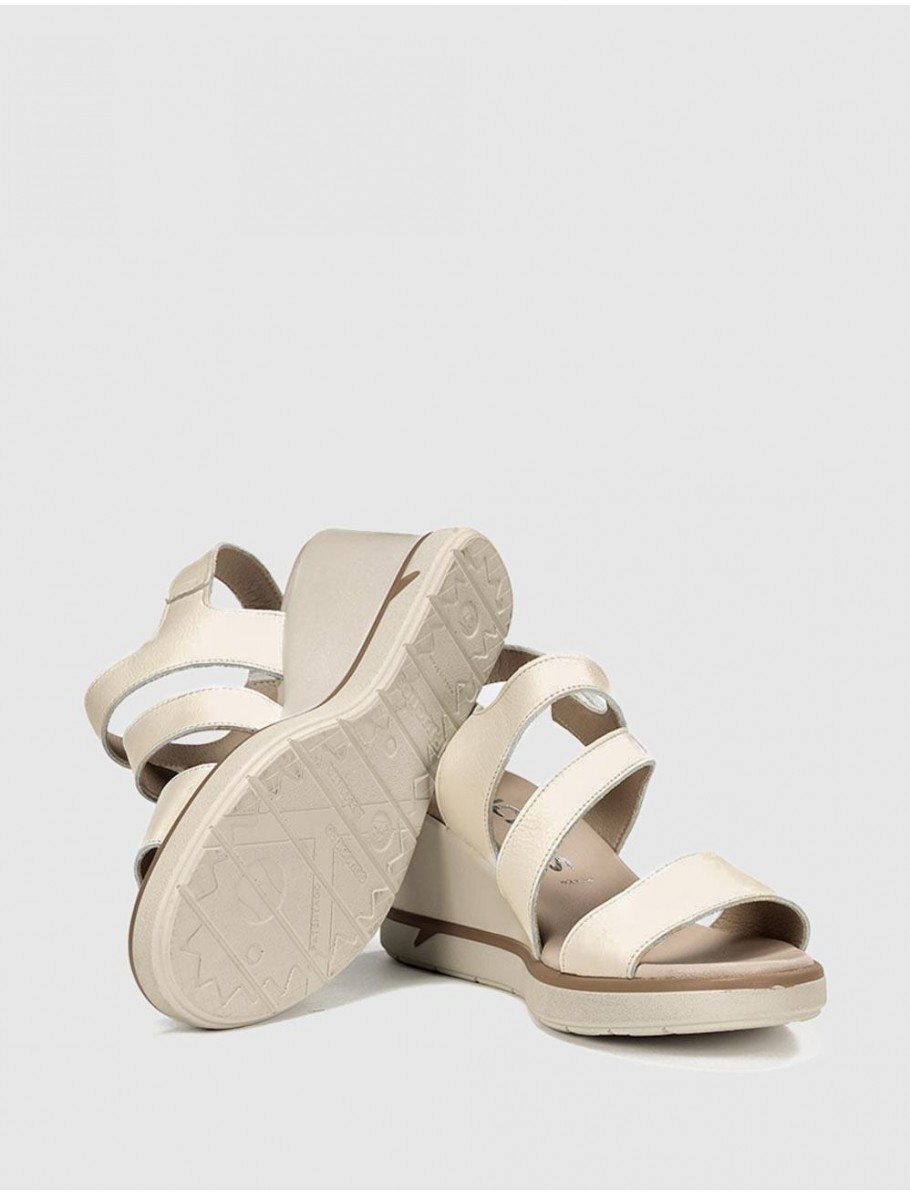SANDALIA FLUCHOS F1973 BEIG