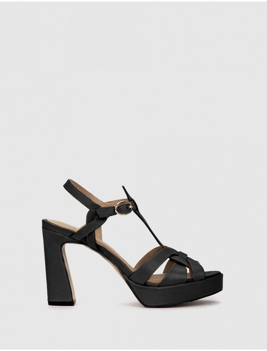 SANDALIA PEDRO MIRALLES 17203 NEGRO