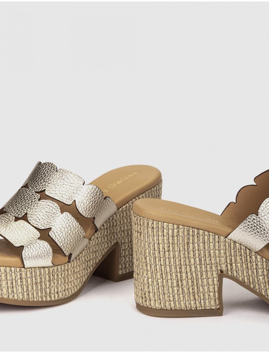 SANDALIA WEEKEND 15836 PLATINO