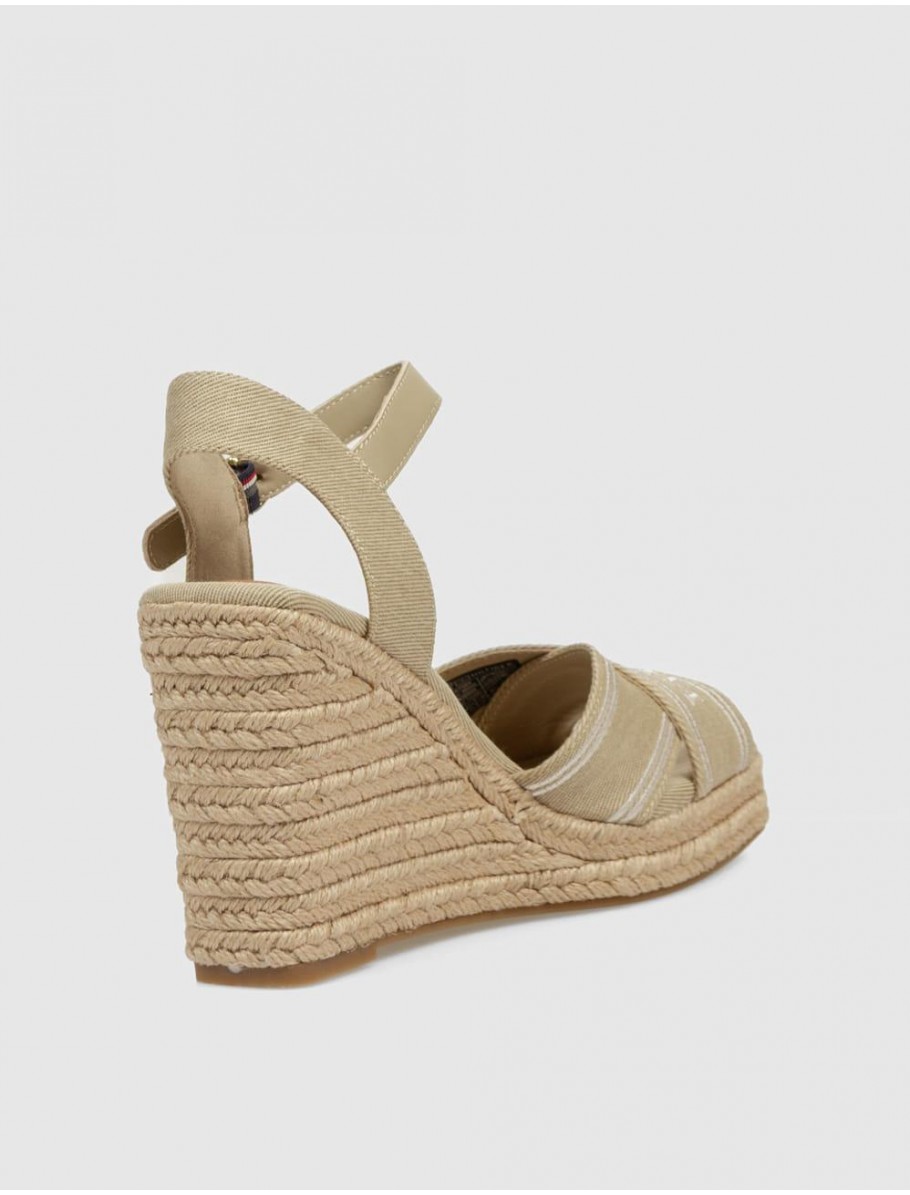 SANDALIA TOMMY HILFIGER TOMMY HILFIGER ESPADHIGH WEDGE BEIG