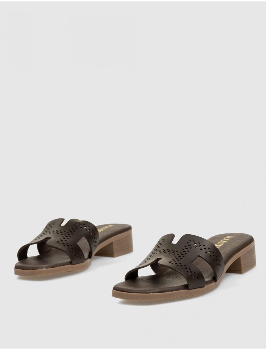 SANDALIA KAMOME SARABI MARRoN