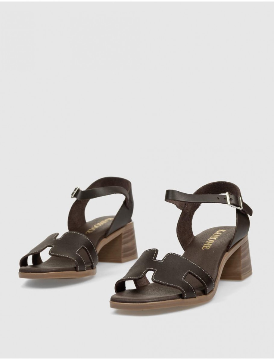 SANDALIA KAMOME SHARIK MARRoN