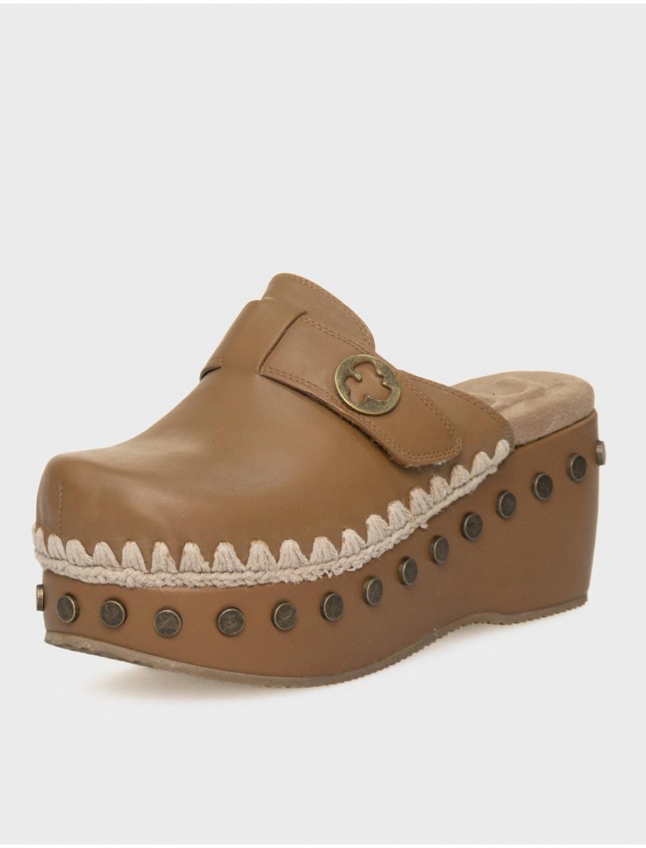 CLOG 02 WITH STRAP