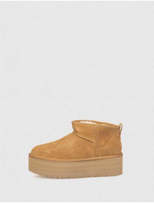 BOTiN UGG CLASSIC ULTRA MINI PLATFORM CUERO