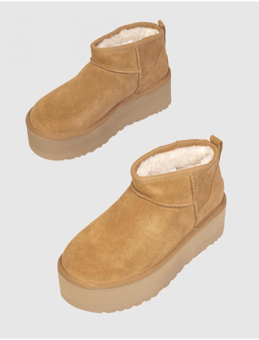 BOTiN UGG CLASSIC ULTRA MINI PLATFORM CUERO