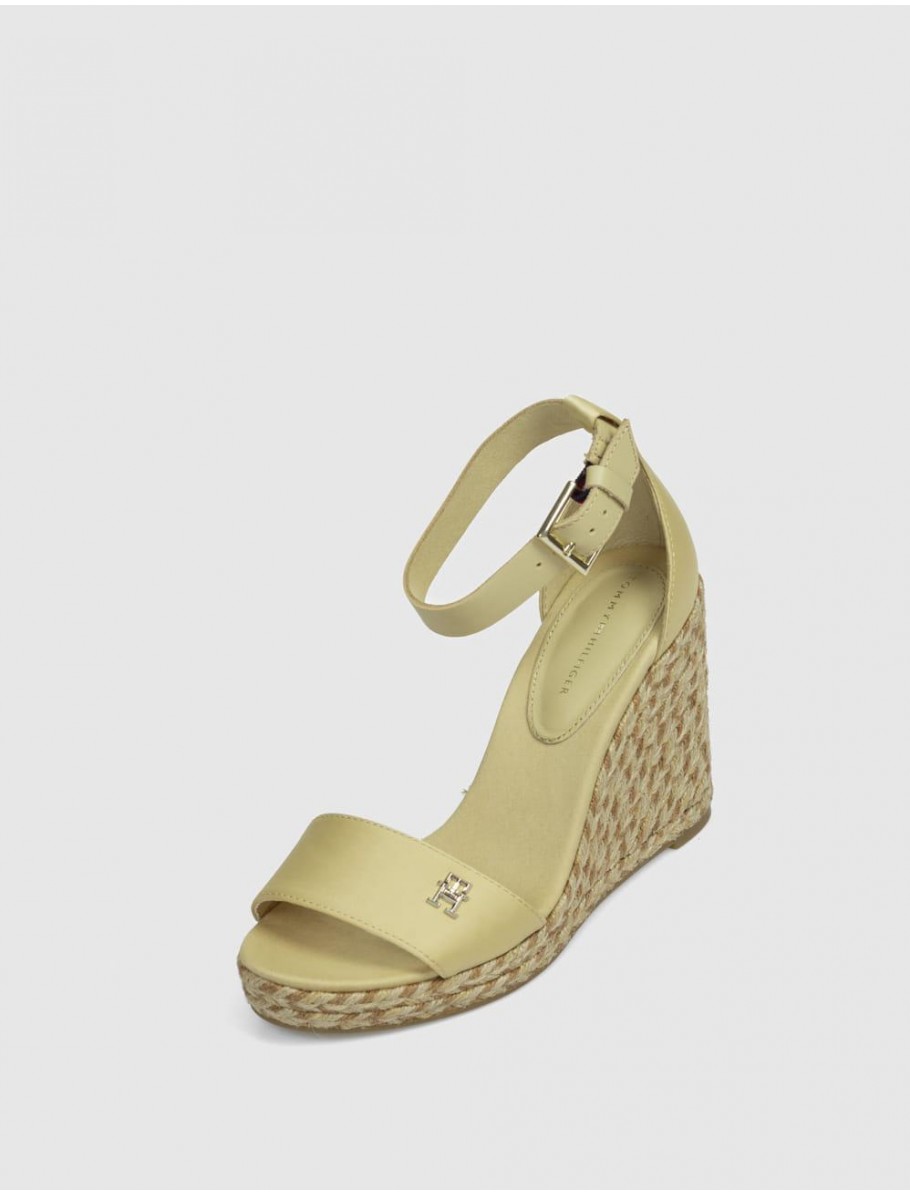 SANDALIA TOMMY HILFIGER COLORFUL HIGH WEDGESATIN SANDAL BEIG