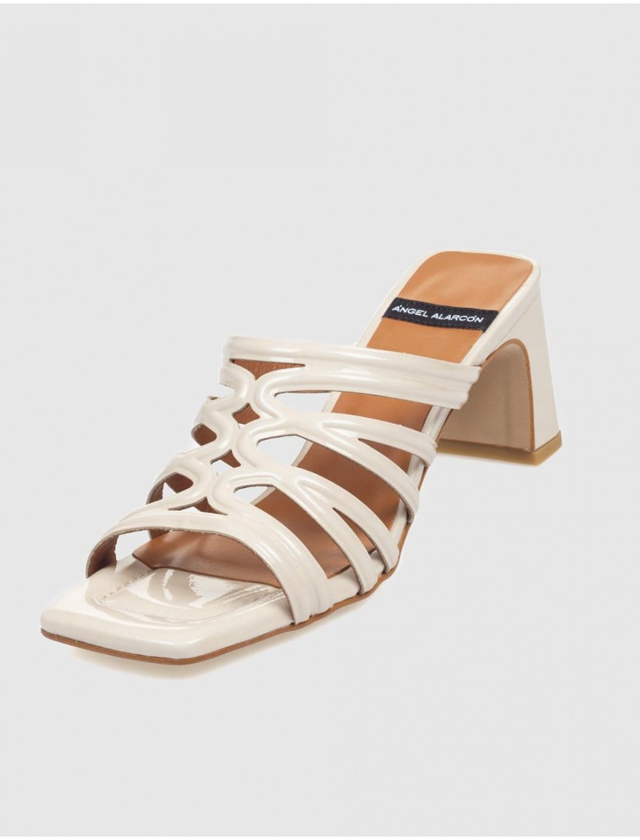 SANDALIA ANGEL ALARCON 24049 BEIG