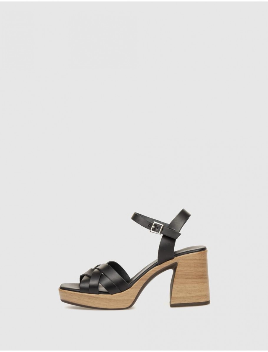 SANDALIA KAMOME KESHA NEGRO