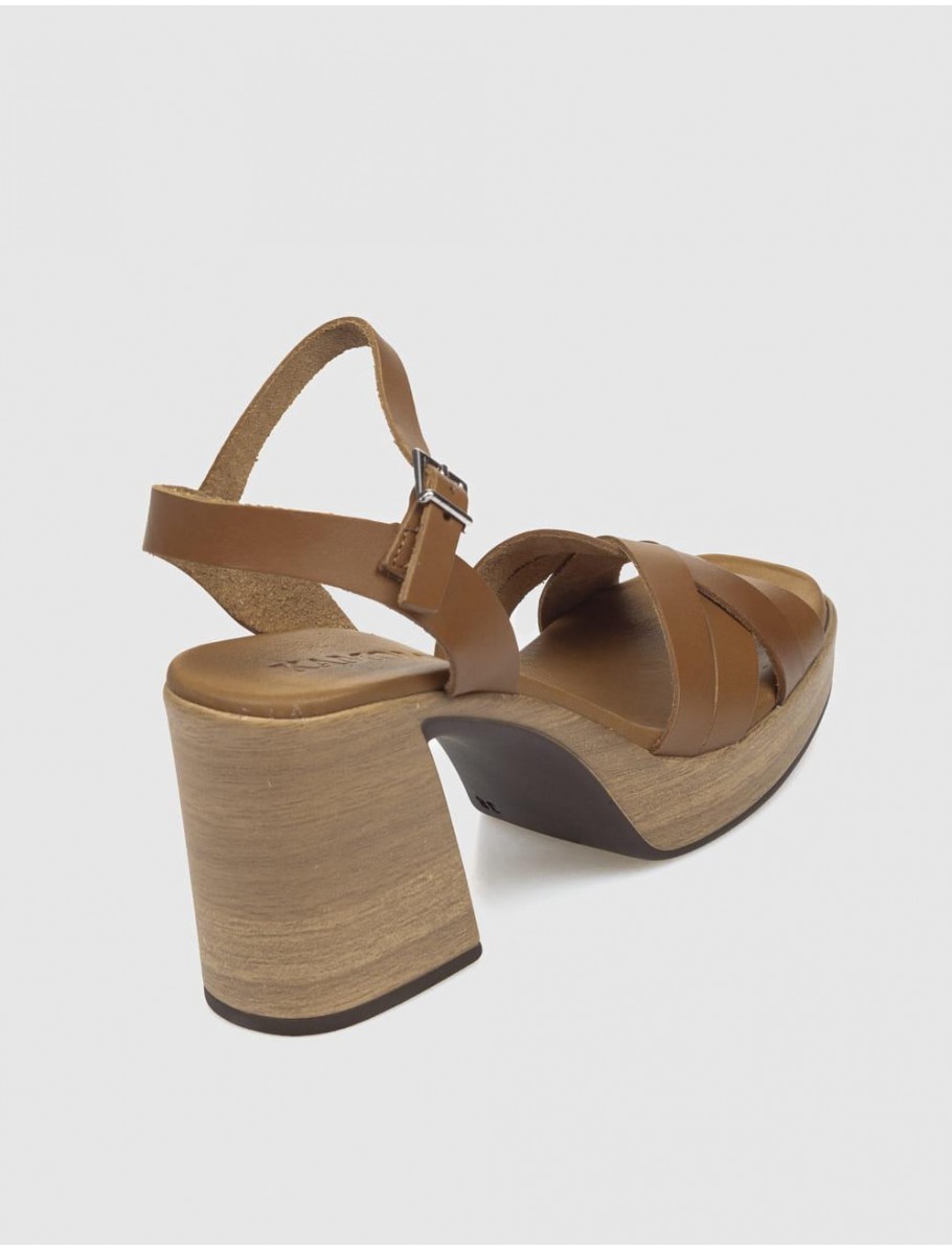 SANDALIA KAMOME LILI MARRoN