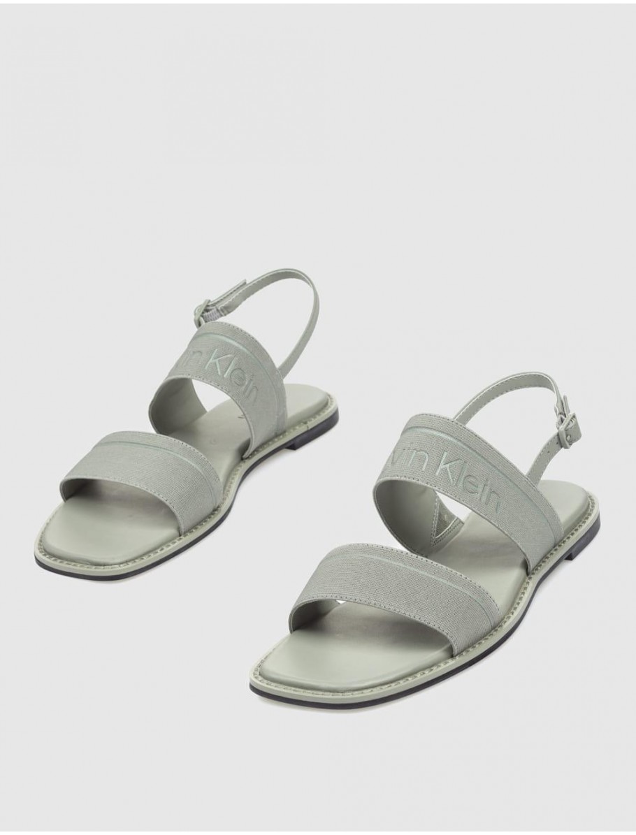 SANDALIA CALVIN KLEIN FLAT SANDAL HE GRIS