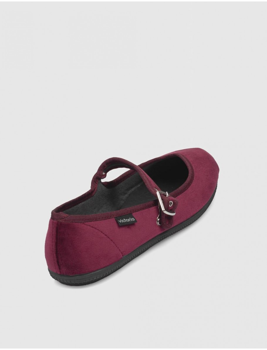 MERCEDITA VICTORIA ODA BURDEOS