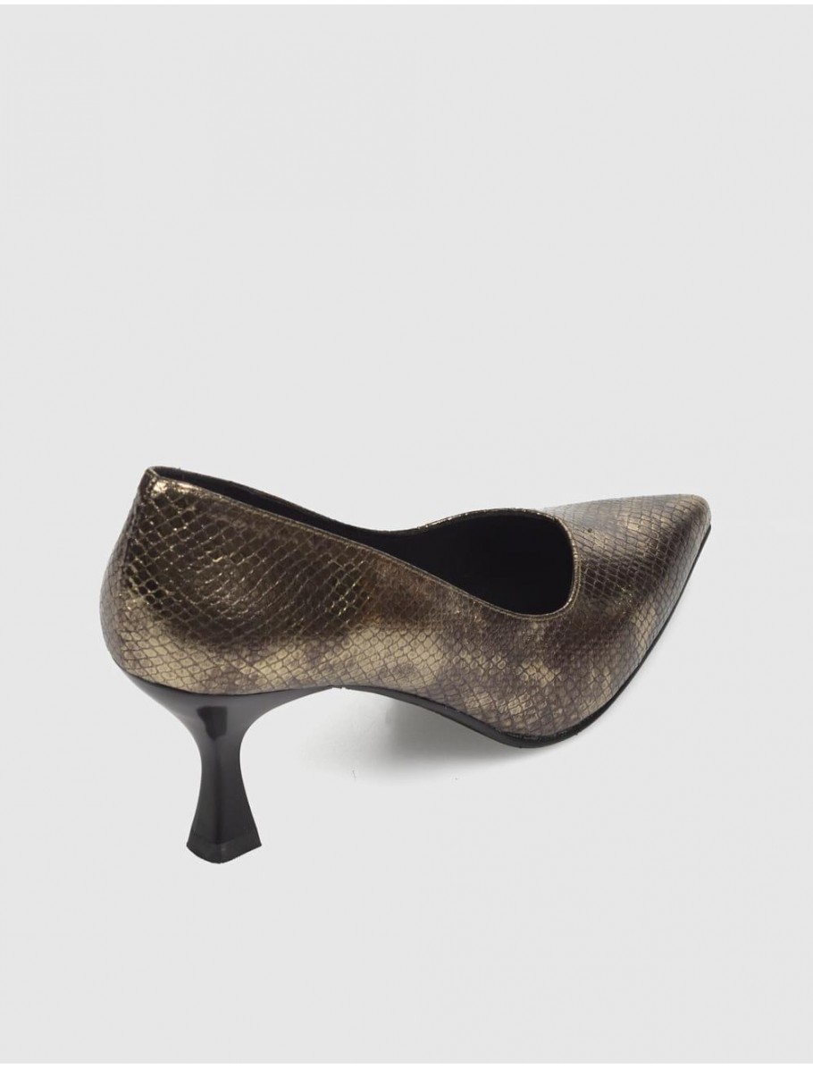 SALoN OBVIO YURIANA BRONCE