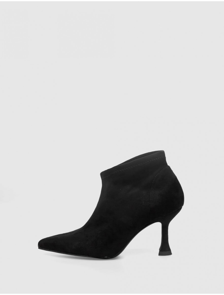 BOTiN PASARELA M4920 NEGRO