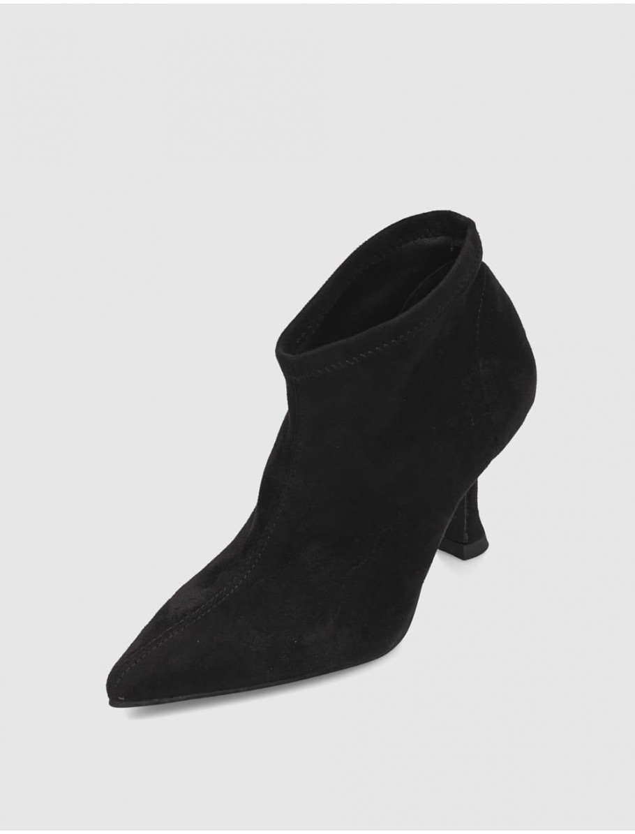 BOTiN PASARELA M4920 NEGRO