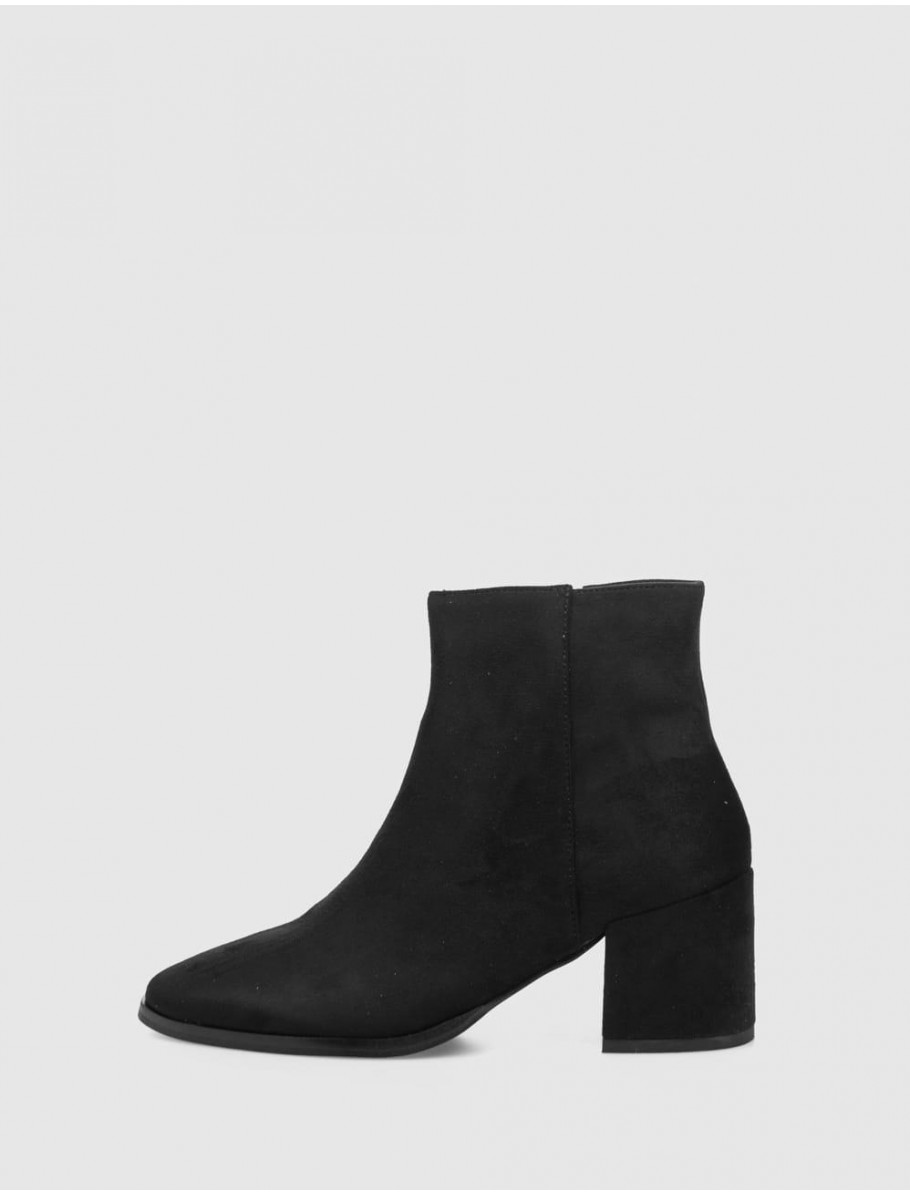 BOTiN PASARELA M4895 NEGRO