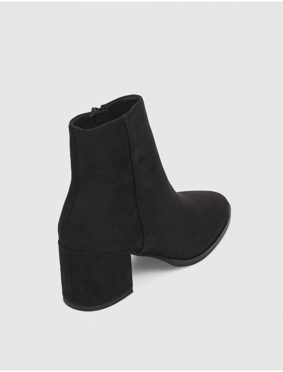 BOTiN PASARELA M4895 NEGRO