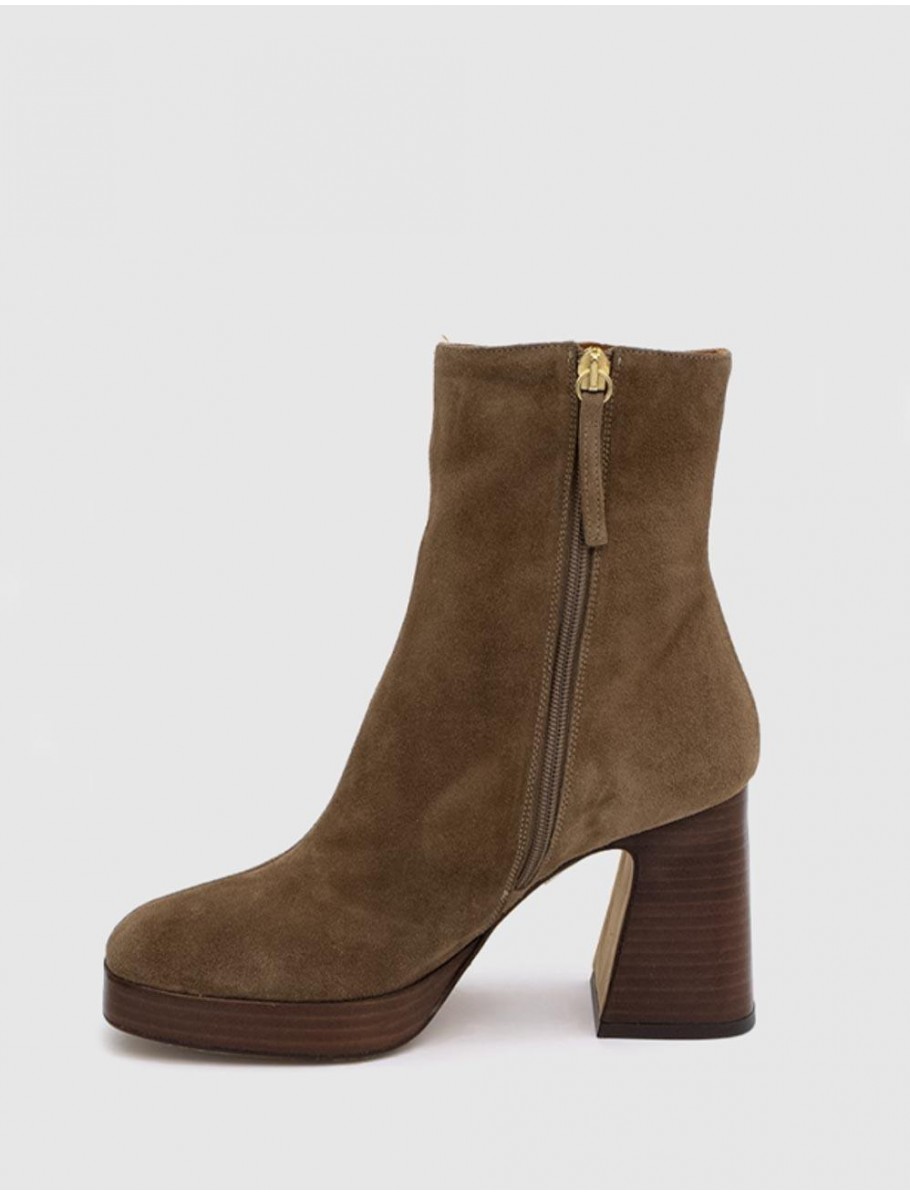 BOTiN ANGEL ALARCON 24604 CUERO