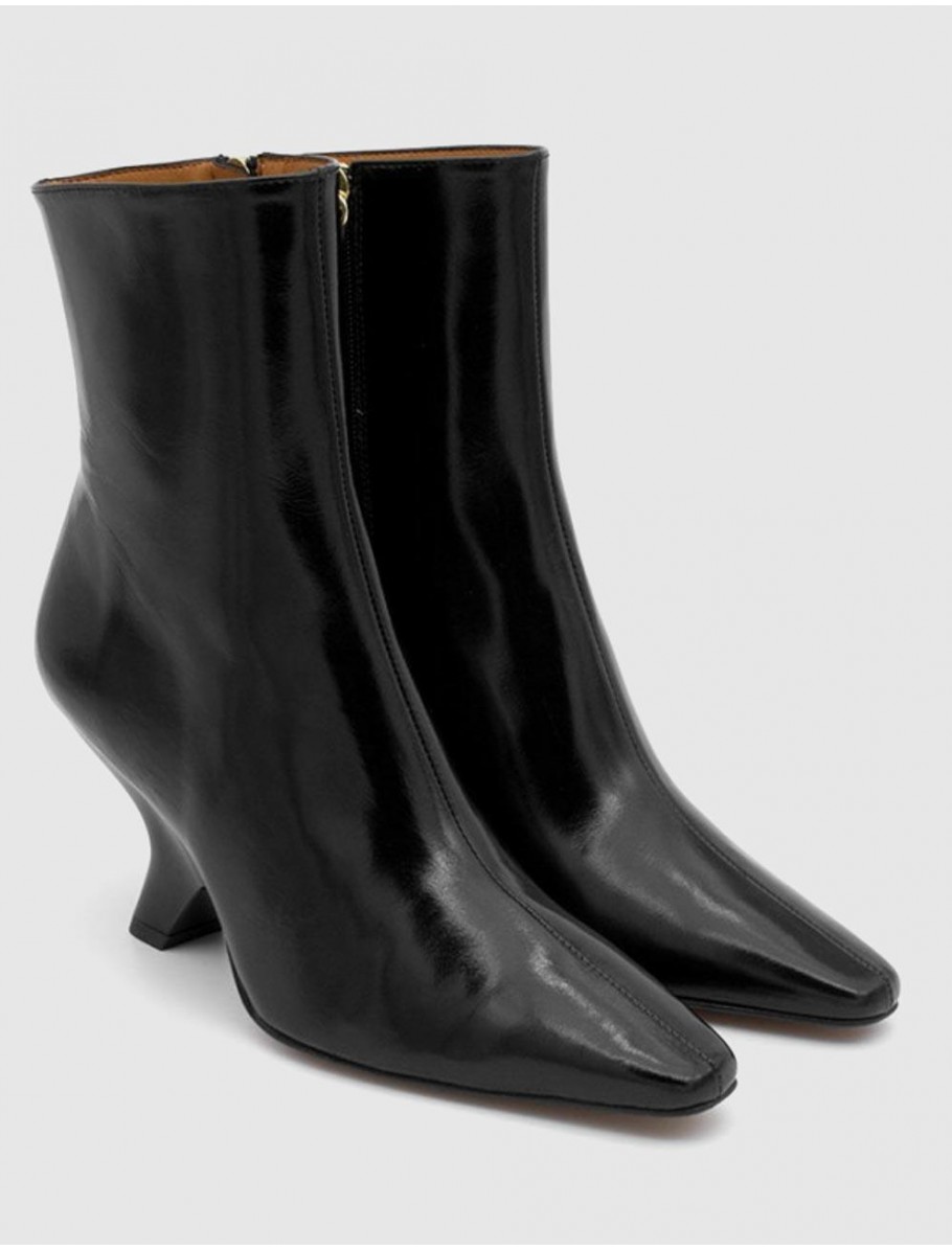 BOTiN ANGEL ALARCON 24573 NEGRO