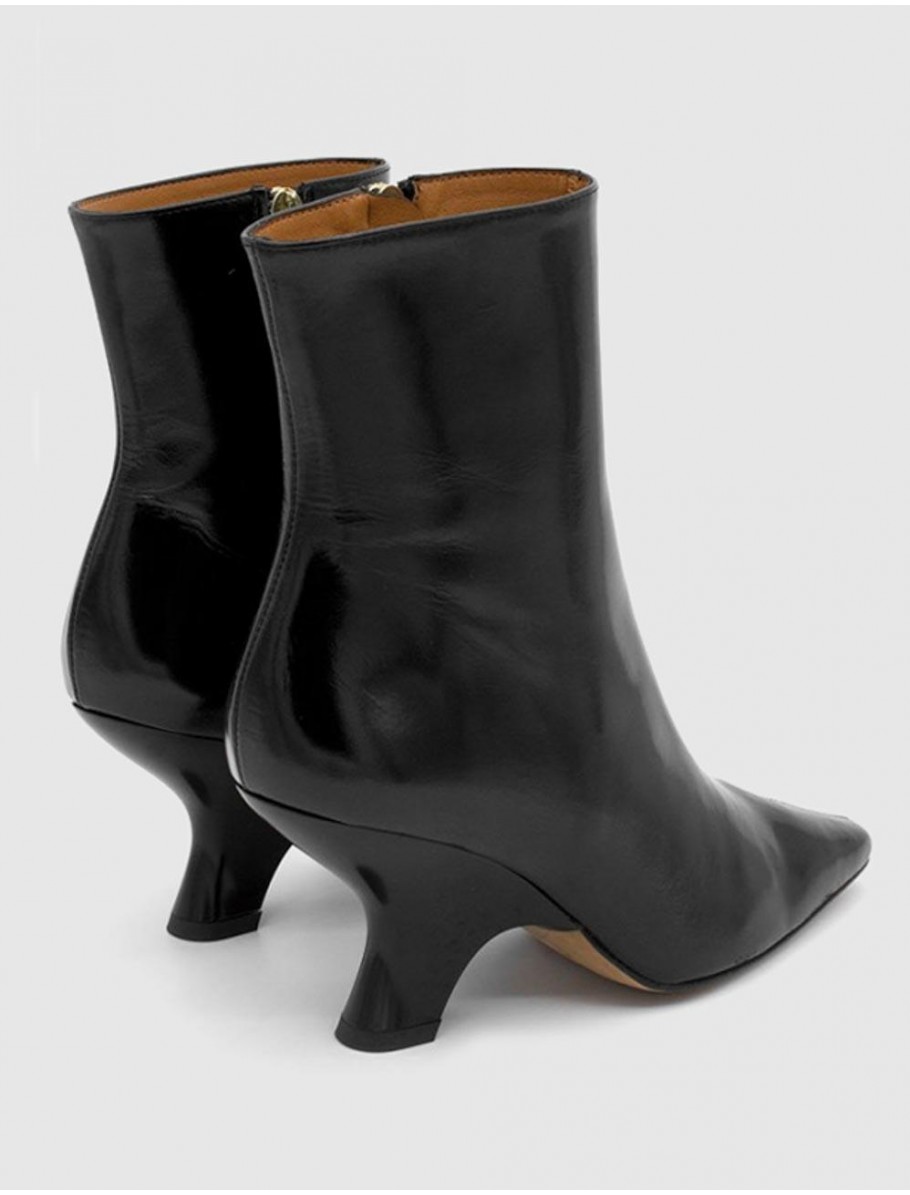 BOTiN ANGEL ALARCON 24573 NEGRO