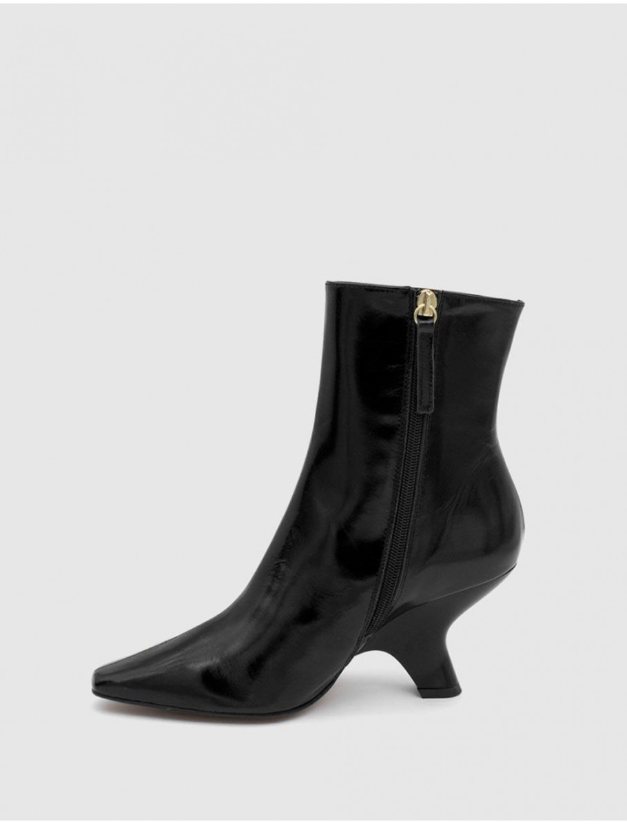 BOTiN ANGEL ALARCON 24573 NEGRO