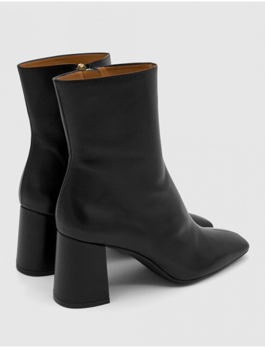 BOTiN ANGEL ALARCON 24567 NEGRO
