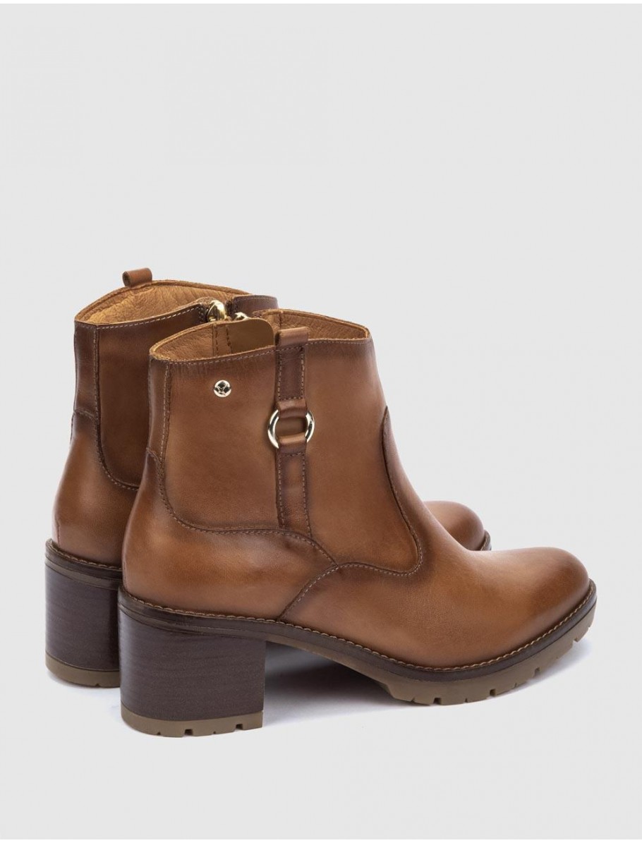 BOTiN PIKOLINOS LLANES W7H 8817 MARRoN