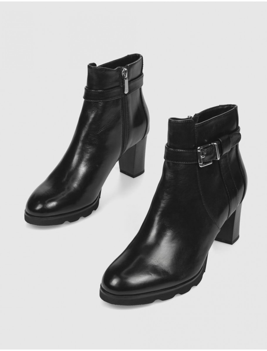 BOTiN REGARDE LE CIEL PATRICIA 84 NEGRO