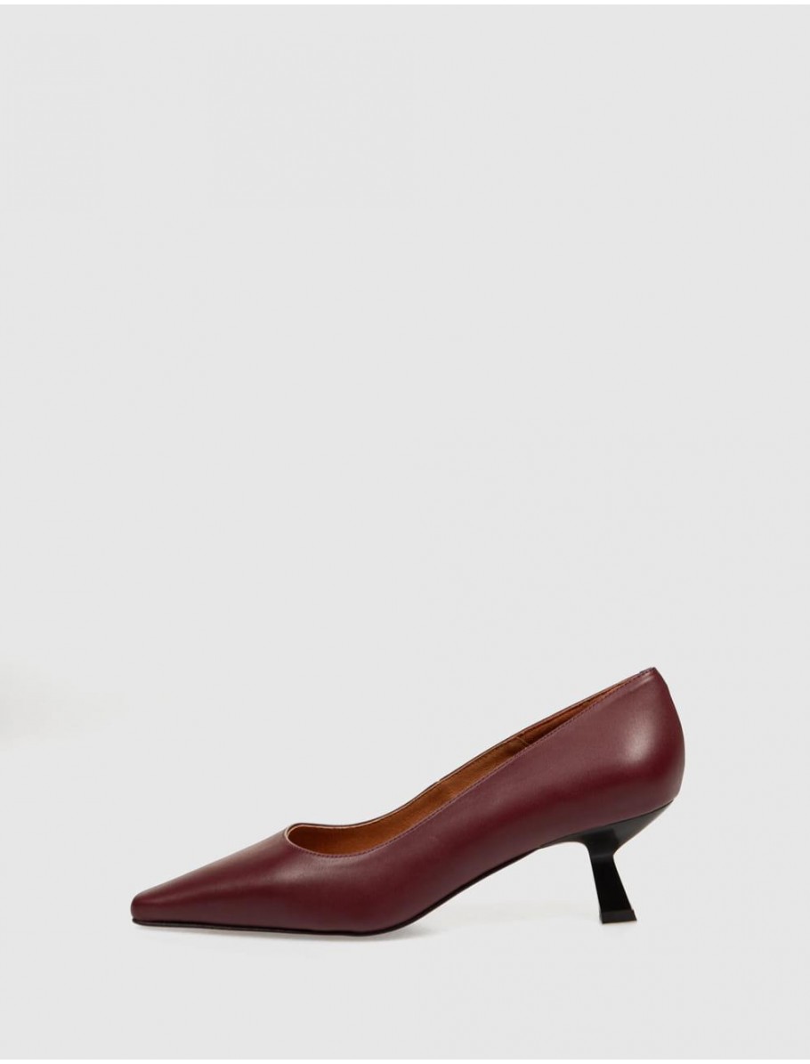 SALoN ANGEL ALARCON 23585 BURDEOS