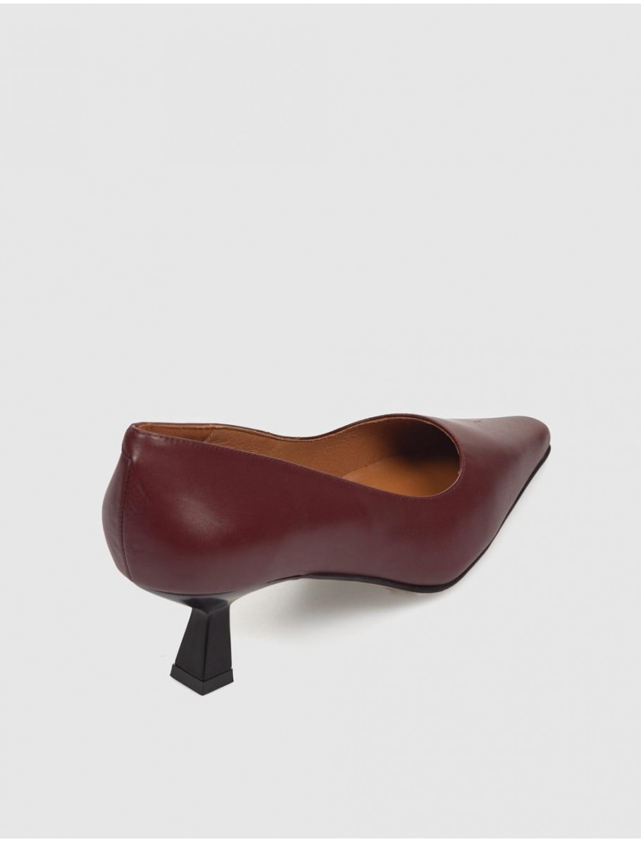 SALoN ANGEL ALARCON 23585 BURDEOS