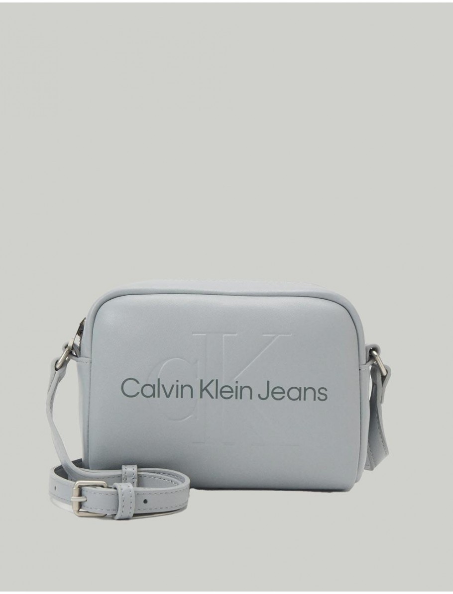 BOLSO CALVIN KLEIN SCULPTED CAMERA BAG18MONO GRIS