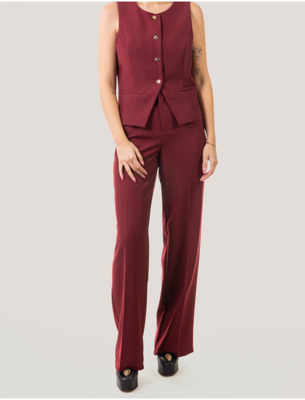 PANTALoN OBVIO DASHI BURDEOS