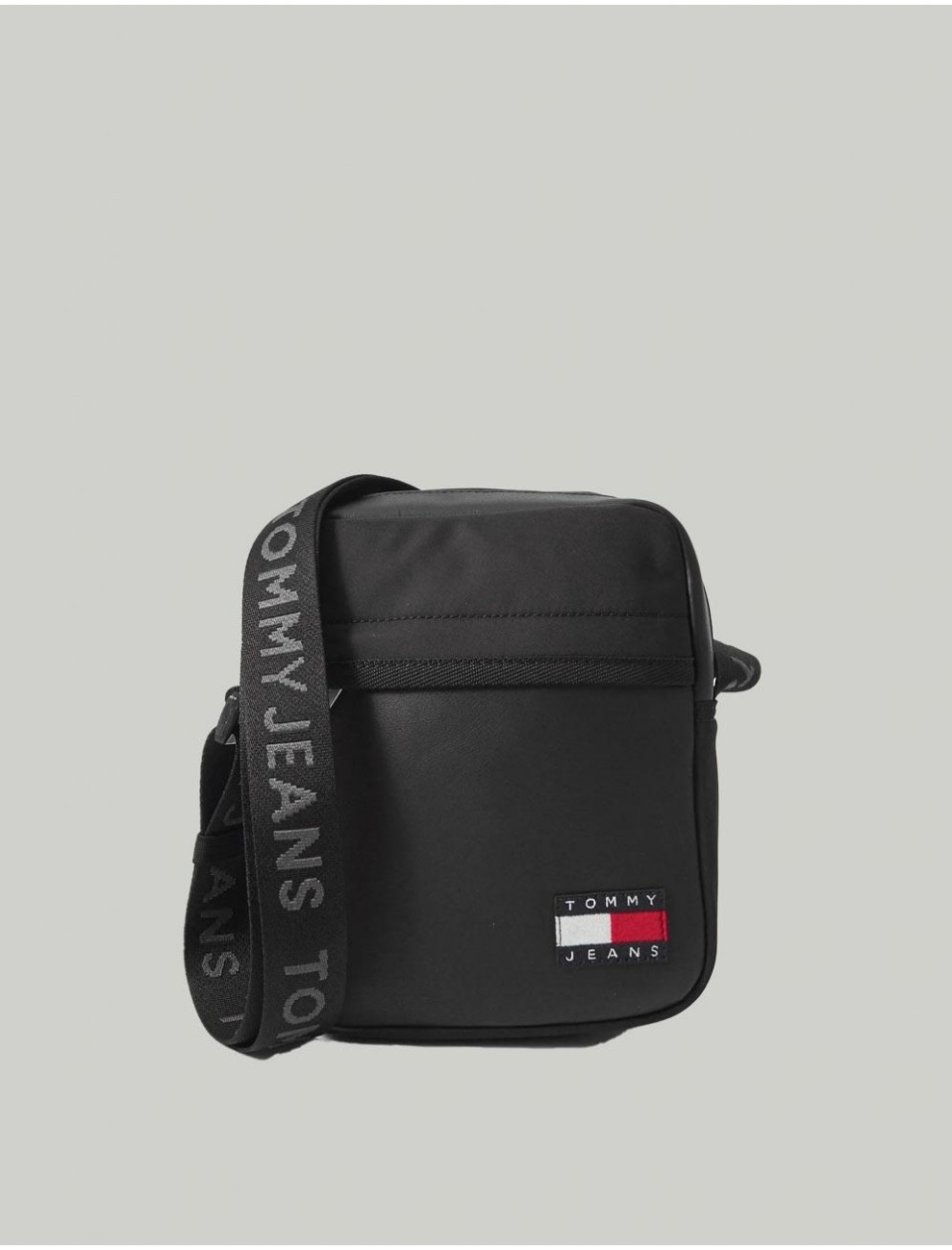 BANDOLERA TOMMY HILFIGER TJM DAILY ELEVATED REPORTER NEGRO