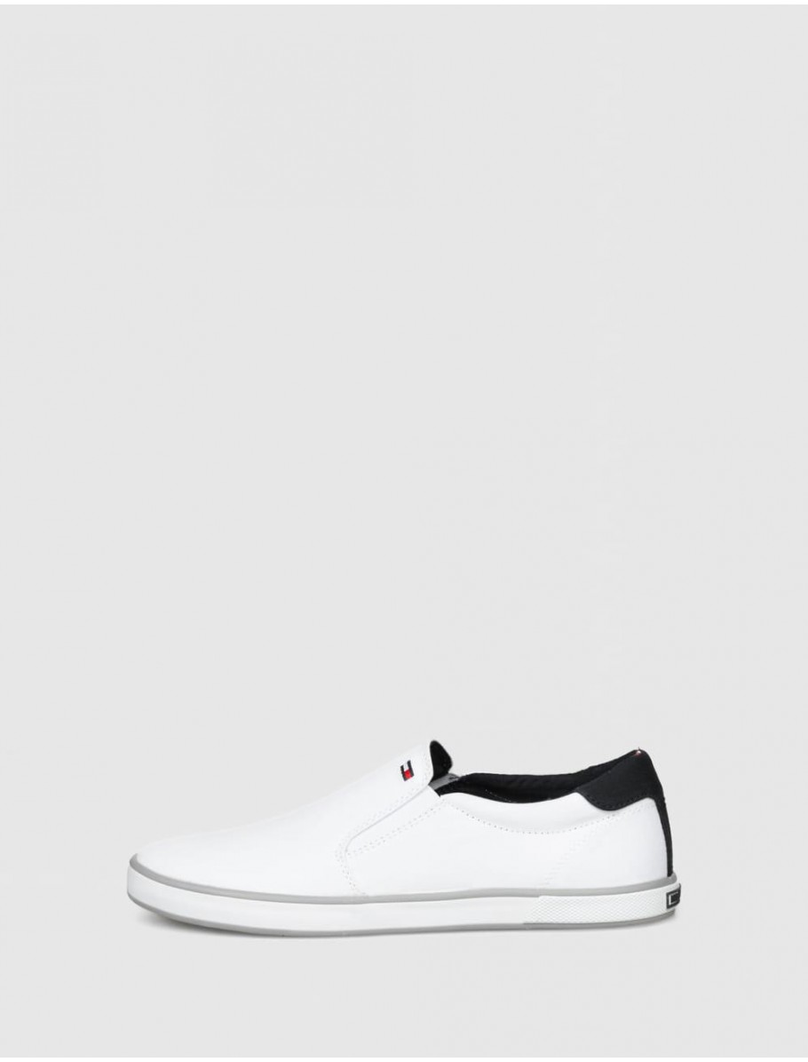 ZAPATILLA TOMMY HILFIGER ICONIC SLIP ON SNEAKER BLANCO