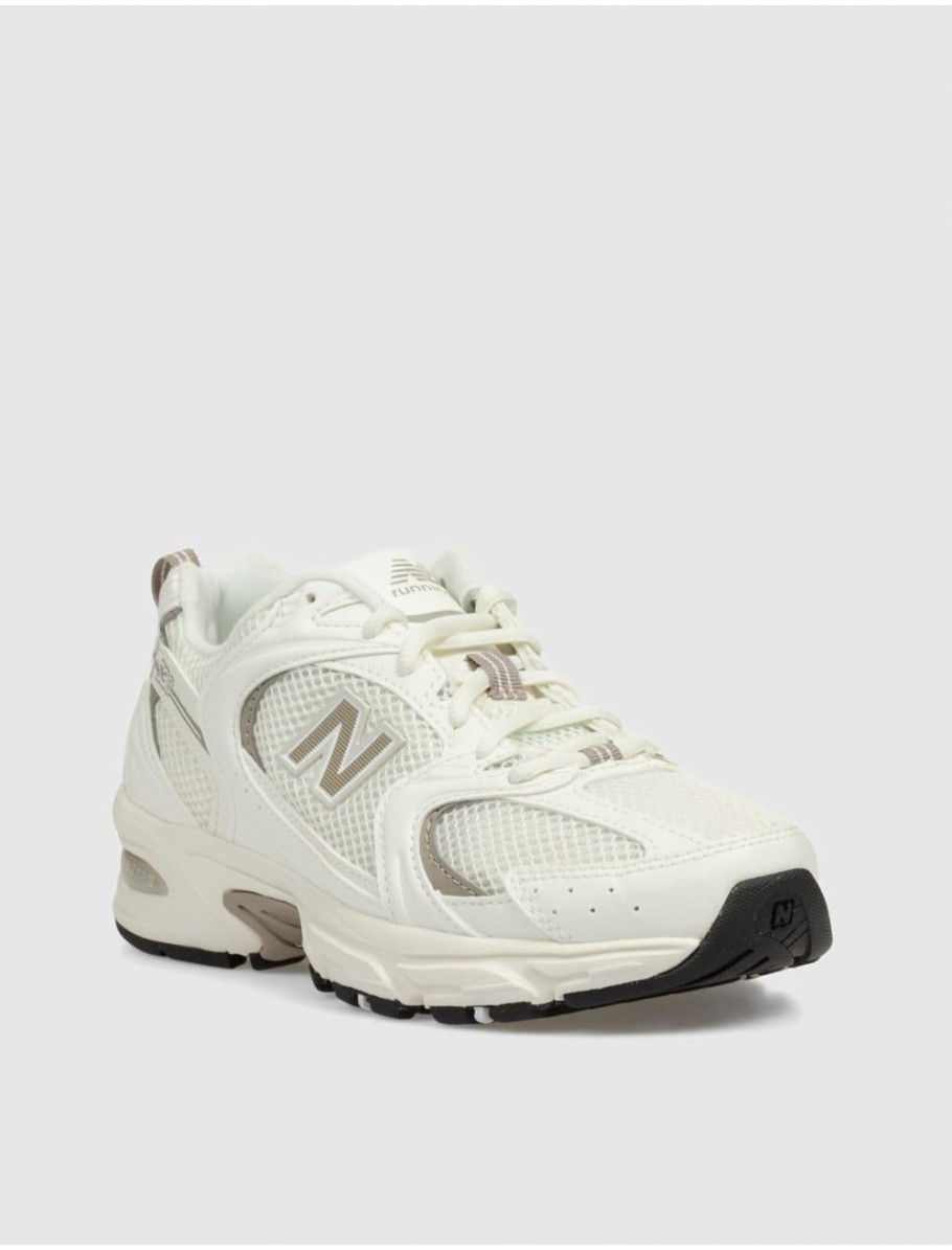 ZAPATILLA NEW BALANCE U530 BEIG
