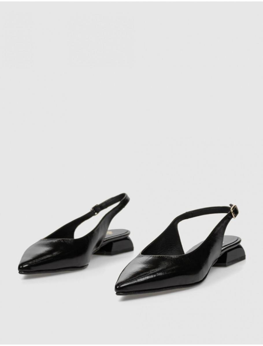 SALoN OBVIO TIERRA NEGRO