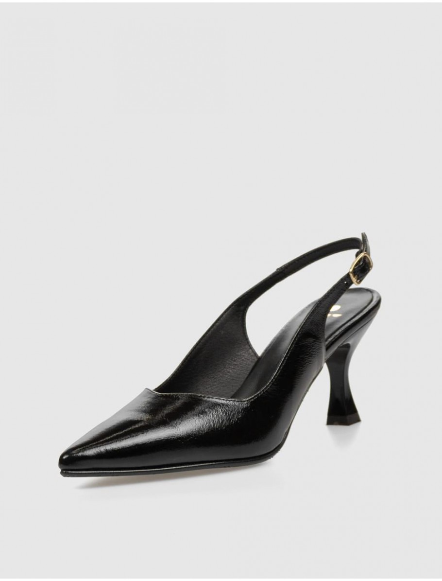 SALoN OBVIO AGATHA NEGRO