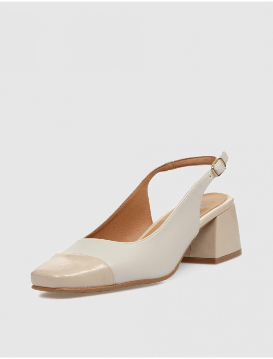 SALoN OBVIO LINA NUDE