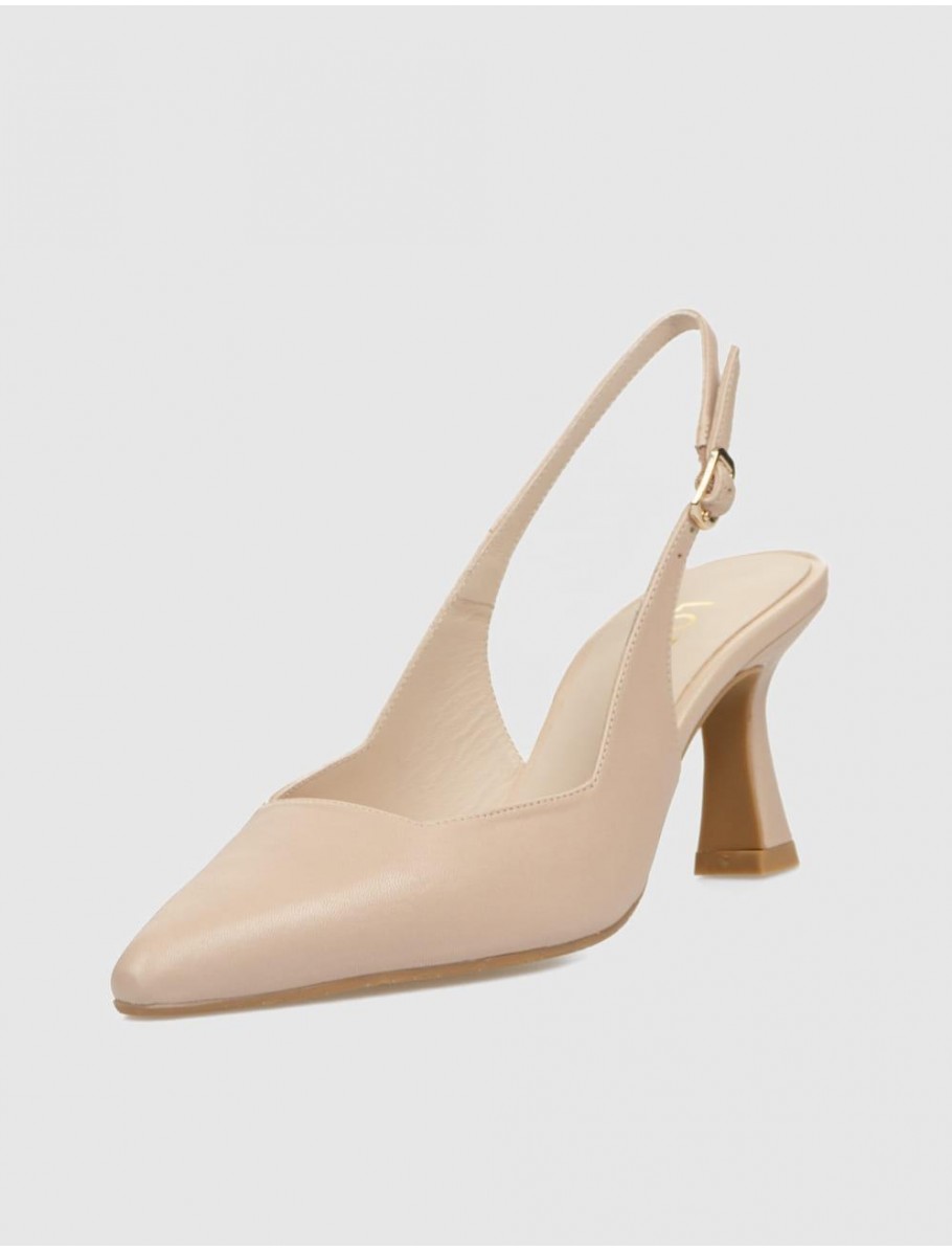 SALoN LODI GELINES NUDE